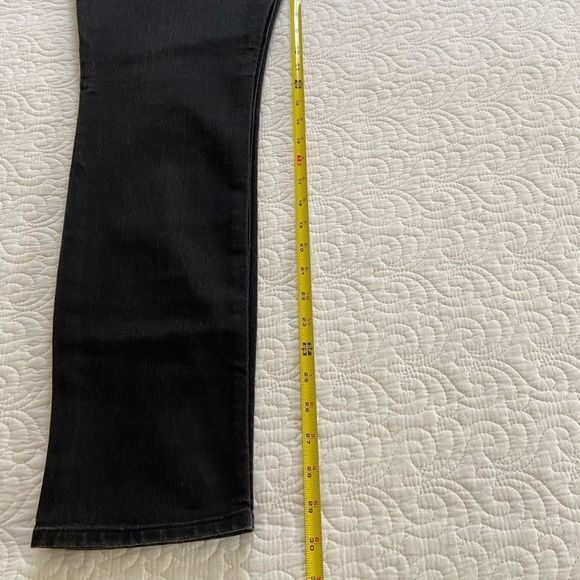 Old Navy Black Diva Skinny Jeans - Picture 9 of 9